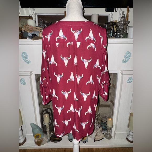 Wishful Park Floral Cattle Skull Motif Maroon Blouse Size XL WORN ONCE!🔥 - Picture 3 of 6